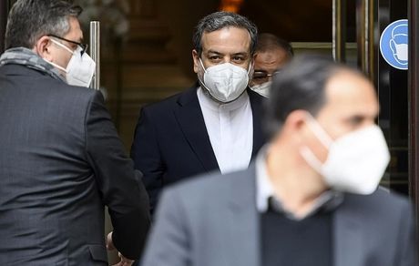 هیات مذاکره کننده ایرانی وارد اتریش شدند