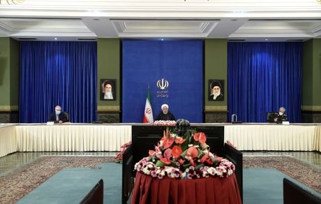واکسن زدن بهتر از واکسن نزدن است / رعایت پروتکل‌های بهداشتی تا پایان سال لازم است / برگزاری مراسم شب‌های احیا برای مناطق زرد و نارنجی صرفا در اماکن باز