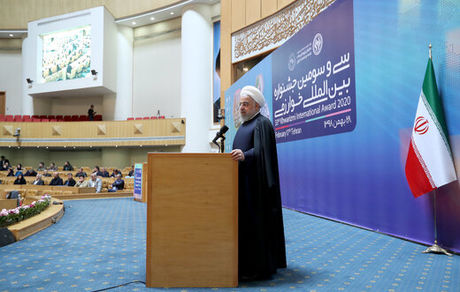روحانی: می‌ترسم کم‌کم ساندویچ فروشی‌ها و بقالی‌ها هم دوقطبی شوند