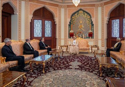 عراقچی با پادشاه عمان دیدار کرد