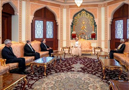 عراقچی با پادشاه عمان دیدار کرد