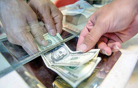 فروش ۲۲۰۰ دلار با کارت ملی از سر گرفته شد