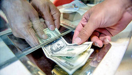 فروش ۲۲۰۰ دلار با کارت ملی از سر گرفته شد