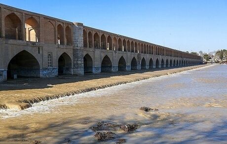 آب بازگشایی اخیر زاینده‌رود فقط مختص کشاورزی است نه صنایع