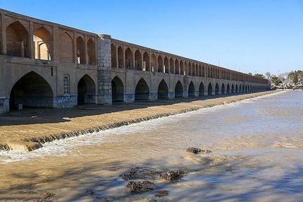 آب بازگشایی اخیر زاینده‌رود فقط مختص کشاورزی است نه صنایع