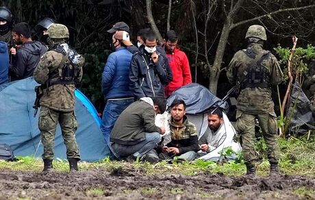 ۱۲ کشور اروپایی خواهان تامین بودجه ساخت حصار مرزی در مقابله با مهاجران شدند