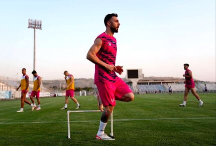 مهاجم جداشده تراکتور برگشت
