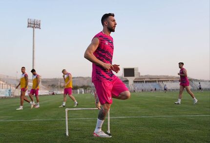 مهاجم جداشده تراکتور برگشت