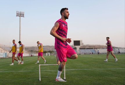 مهاجم جداشده تراکتور برگشت