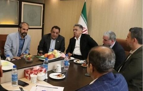 رئیس اتحادیه پوشاک انتخاب شد