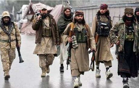 تصمیمات عجیب طالبان: نمازگزاران، ۲۰ رکعت نماز نخوانند بازداشت می‌شوند