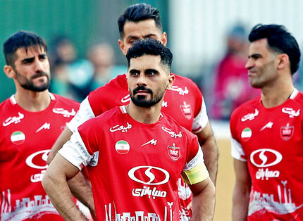 کاپیتان پرسپولیس قراردادش را تمدید کرد