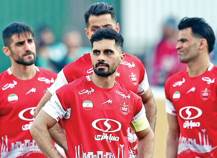 کاپیتان پرسپولیس قراردادش را تمدید کرد