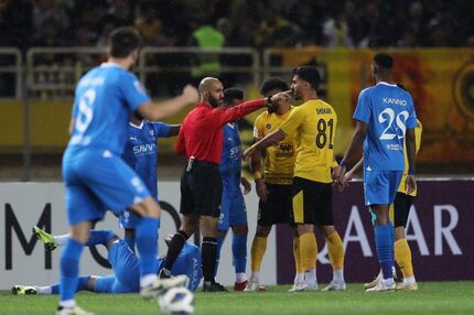 جریمه مدافع سپاهان بدلیل اخراج در بازی مقابل الهلال