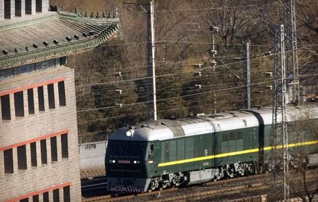 در دوران کرونا، اولین قطار کره شمالی به چین وارد شد