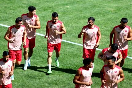 سرمربی پرسپولیس، ستاره این تیم را بدلیل بی‌انضباطی کنار گذاشت