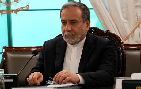 عراقچی: مدرسه‌سازی را جزء فرهنگ‌های هزارساله ایرانیان است