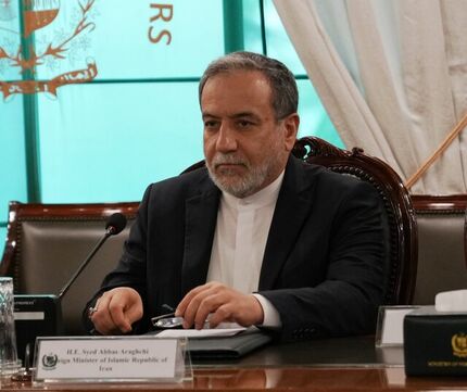عراقچی: مدرسه‌سازی را جزء فرهنگ‌های هزارساله ایرانیان است