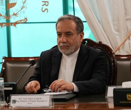 عراقچی: انگلیس به حقوق شهروندان ایرانی احترام بگذارد
