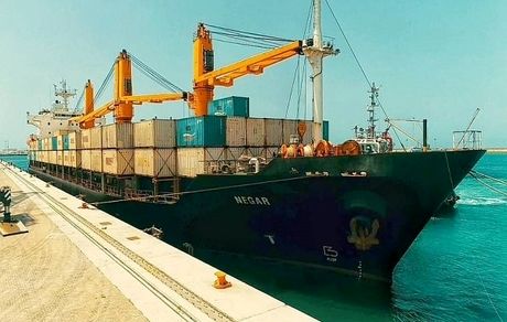 پهلودهی کشتی ۴۰هزار تنی مبتنی بر محاسبات دقیق مانورینگ