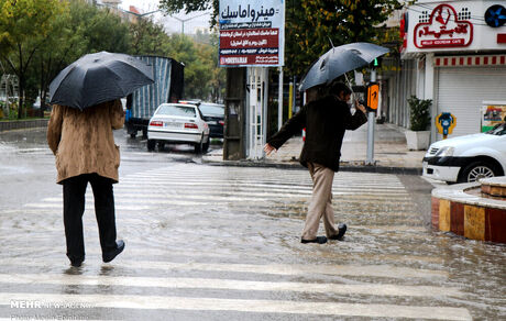 هشدار هواشناسی: بارش باران در ۸ استان/ کاهش دمای نیمه شمالی کشور تا ۱۲ درجه