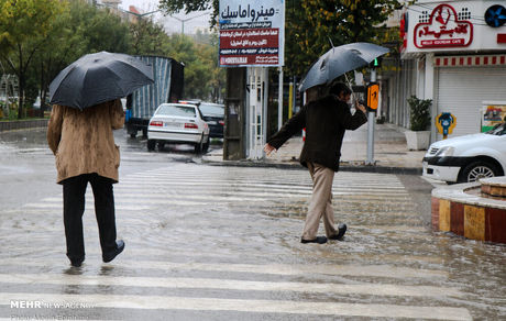 هشدار هواشناسی: بارش باران در ۸ استان/ کاهش دمای نیمه شمالی کشور تا ۱۲ درجه