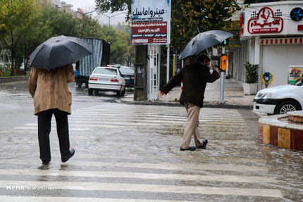 هشدار هواشناسی: بارش باران در ۸ استان/ کاهش دمای نیمه شمالی کشور تا ۱۲ درجه