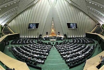 روزنامه جمهوری اسلامی: مجلس نه انقلابی عمل می کند ،نه می خواهد در راس امور باشد