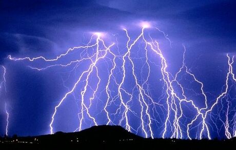 صاعقه جان دختر جوان مهابادی را گرفت