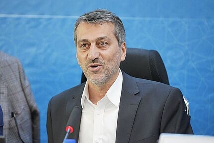 دبیر شورای عالی مناطق آزاد: مخالف واردات خودرو نیستیم / عمر مفید ۳۵ درصد خودروهای داخل کشور به سر آمده است