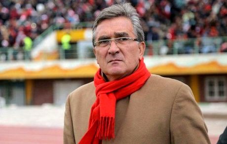 
عصبانیت برانکو؛ ۵۰۰ هزار یورو برای یک‌سال ببندم؟!
