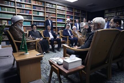 عارف: تلاش دولت برای مهار گرانی و توسعه روابط با همسایگان ادامه دارد