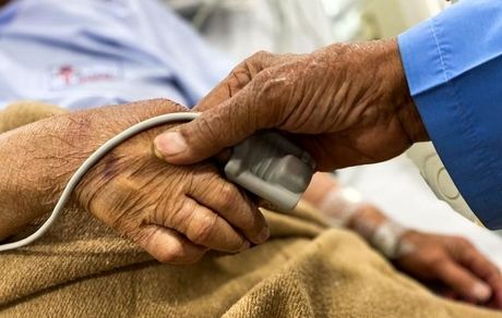 کرونا، به زندگی عاشقانه یک زوج بعد از ۶۶ سال پایان داد