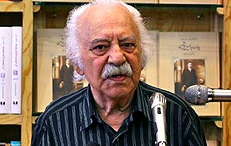 عکسی که بابک کریمی از مزار پدرش منتشر کرد
