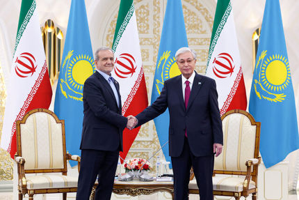 رئیس جمهور از رشد ۴۰ درصدی تجارت ایران و قزاقستان خبرداد