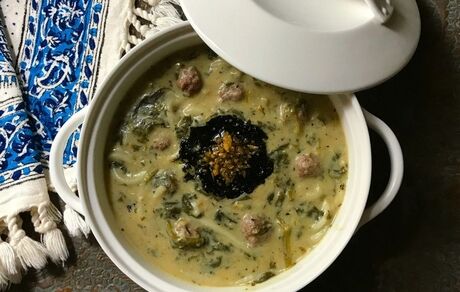 طرز تهیه آش خرفه خوشمزه به سبک سنتی، «مناسب فصل بهار!»