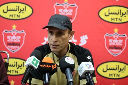 سرمربی پرسپولیس: پنالتی علیه ما اشتباه بود / چمن ورزشگاه مناسب نبود