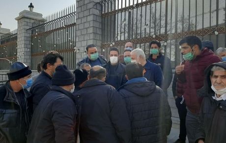 تجمع رانندگان اتوبوس ارومیه در مقابل بهارستان/ تاکید نماینده مجلس بر پیگیری موضوع