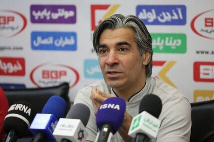 سرمربی تیم ملی فوتسال خواستار حل مشکل سربازی لژیونرها شد