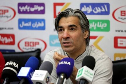 سرمربی تیم ملی فوتسال خواستار حل مشکل سربازی لژیونرها شد