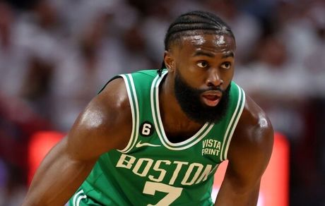 رکورد گرانترین بازیکن تاریخ لیگ بسکتبال NBA شکست