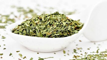 آزمایش چای آرتمیزیا به‌عنوان داروی مالاریا روی بیماران مبتلا به کووید۱۹