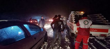 نجات ۱۳۰ نفر از برف و کولاک محور آواجیق - چالدران