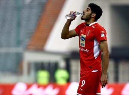 واکنش ستاره پرسپولیس به انتقادها از جونیور؛صبر کنید