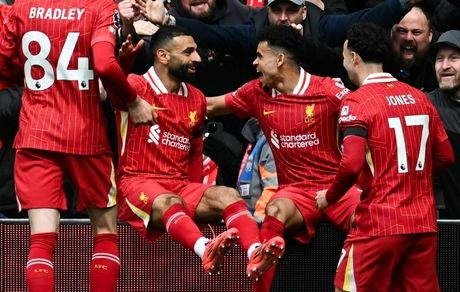 لیورپول دو با برد تا قهرمانی لیگ برتر / چلسی متوقف شد