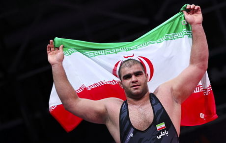 انتخاب کشتی‌گیر و مربی ایرانی به عنوان برترین فرنگی‌کار و برترین مربی سال ۲۰۲۳ کشتی آسیا
