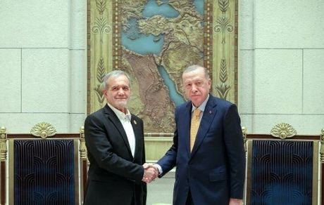 تاکید پزشکیان و اردوغان بر حل و فصل مسایل فیمابین و تسریع در اجرایی شدن توافقات تجاری