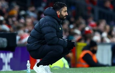 سرمربی پرتغالی منچستریونایتد اخراج شد