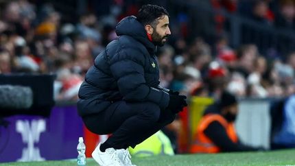 سرمربی پرتغالی منچستریونایتد اخراج شد