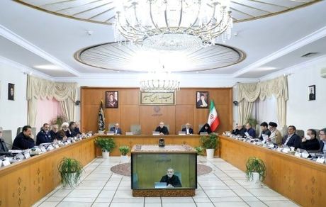 پزشکیان: وضعیت دریاچه ارومیه را جدی‌ترین چالش استاندار جدید آذربایجان‌غربی است